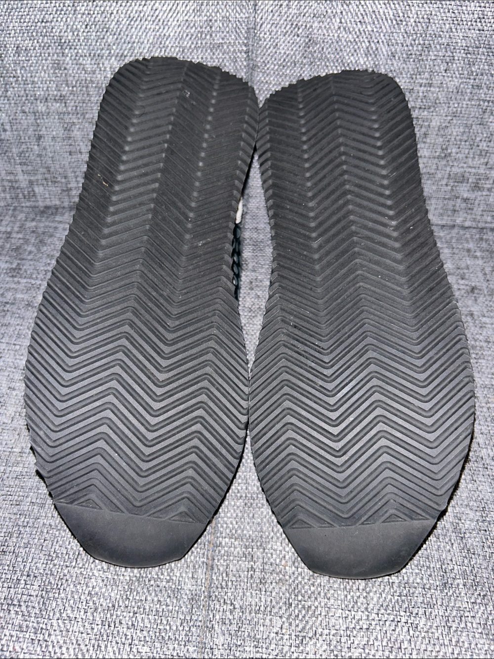 NEW - Loeffler Randall Rio Perforated Sneaker in black suede/leather - Picture 6 of 7